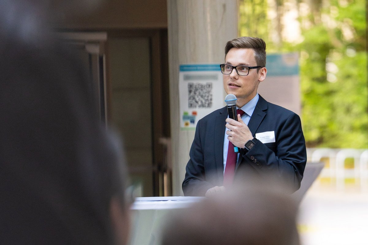 Landrat Thorben Schütt auf der 4. Wohnraumkonferenz in Heide. Foto: Jonas Makoschey